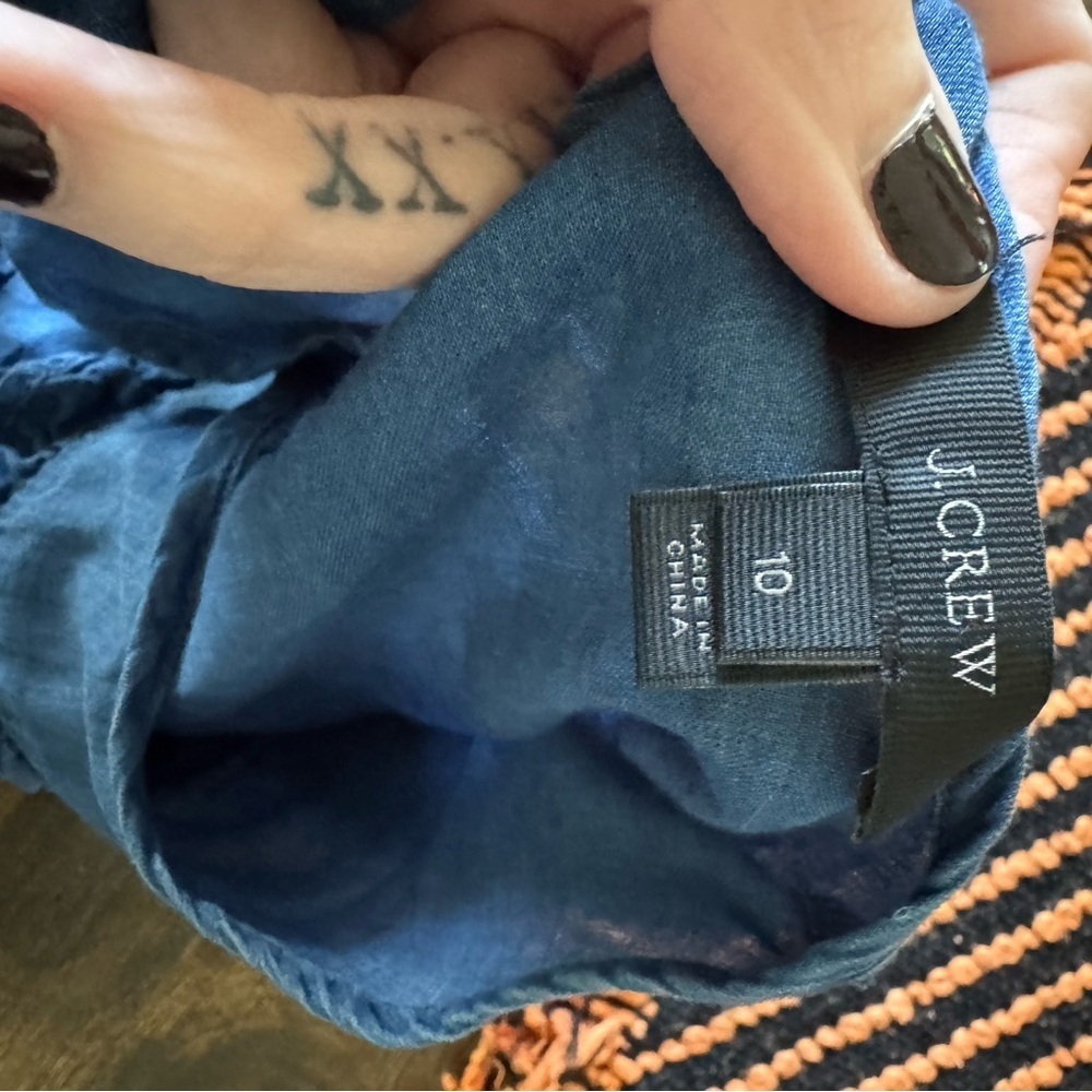 J. Crew Tiered Top in Chambray, 100% Cotton, Size 10 - Picture 5 of 7